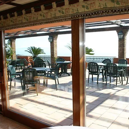 Hotel Primavera Dell'etna 3*