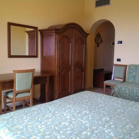 Hotel Primavera Dell'etna 3*